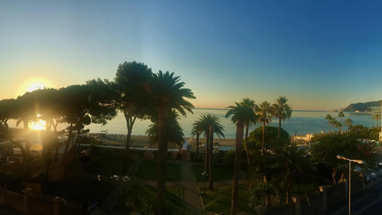 La Spagnuola - Villa Cinquecentesca Sul Mare Con Parco Privato Savona Apartament